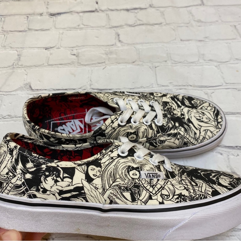 Limited Edition Marvel + Vans Sneakers - Picture 2 of 9